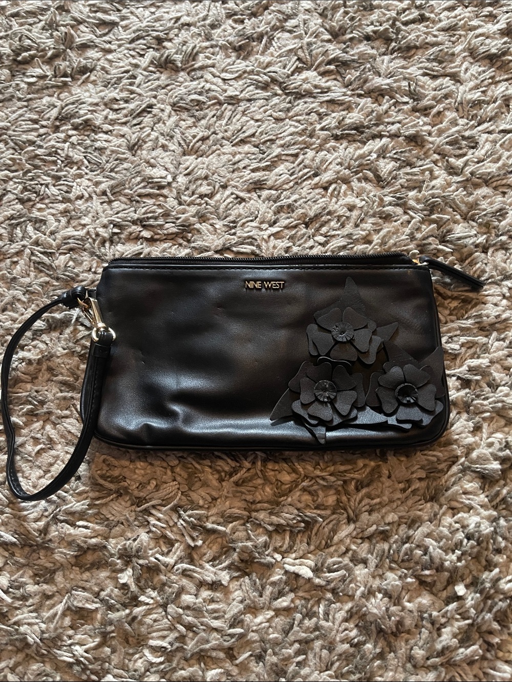 NINE WEST BLACK FLORAL WRISTLET